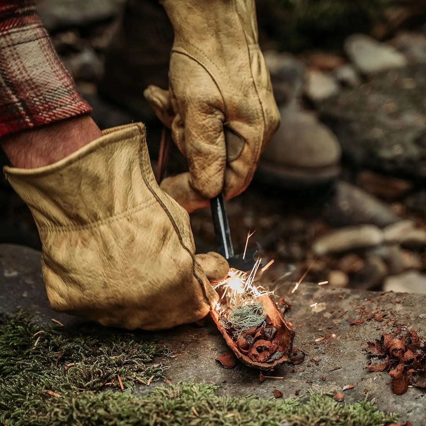 Iron Magnesium Fire Starter Kit 4 Piece Survival Set